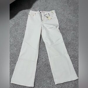 Levi’s Ribcage crop boot